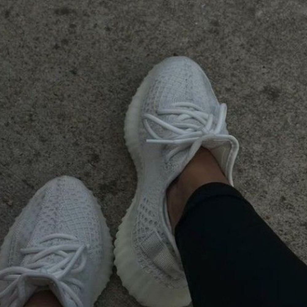 Yeezy - bone - Picture 2 of 5